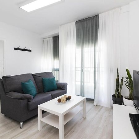 Homeforguest Amplio Apartamento En El Centro De Santa Cruz Ngoại thất bức ảnh