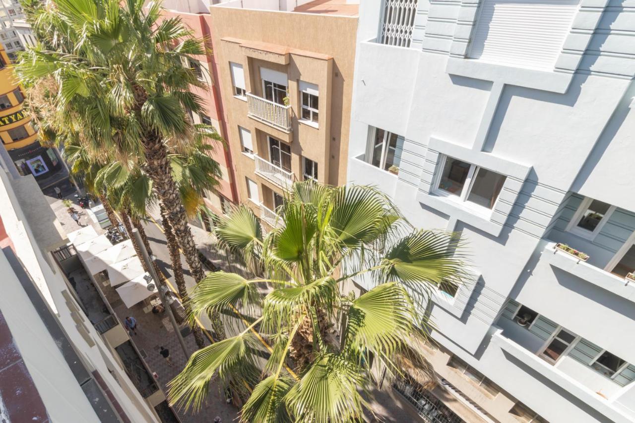 Homeforguest Amplio Apartamento En El Centro De Santa Cruz Ngoại thất bức ảnh