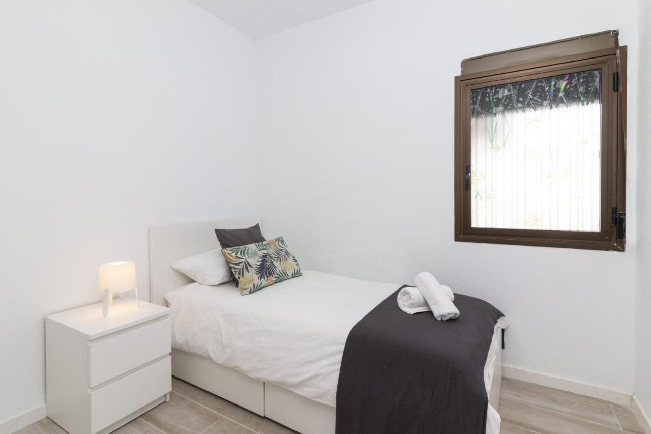 Homeforguest Amplio Apartamento En El Centro De Santa Cruz Ngoại thất bức ảnh