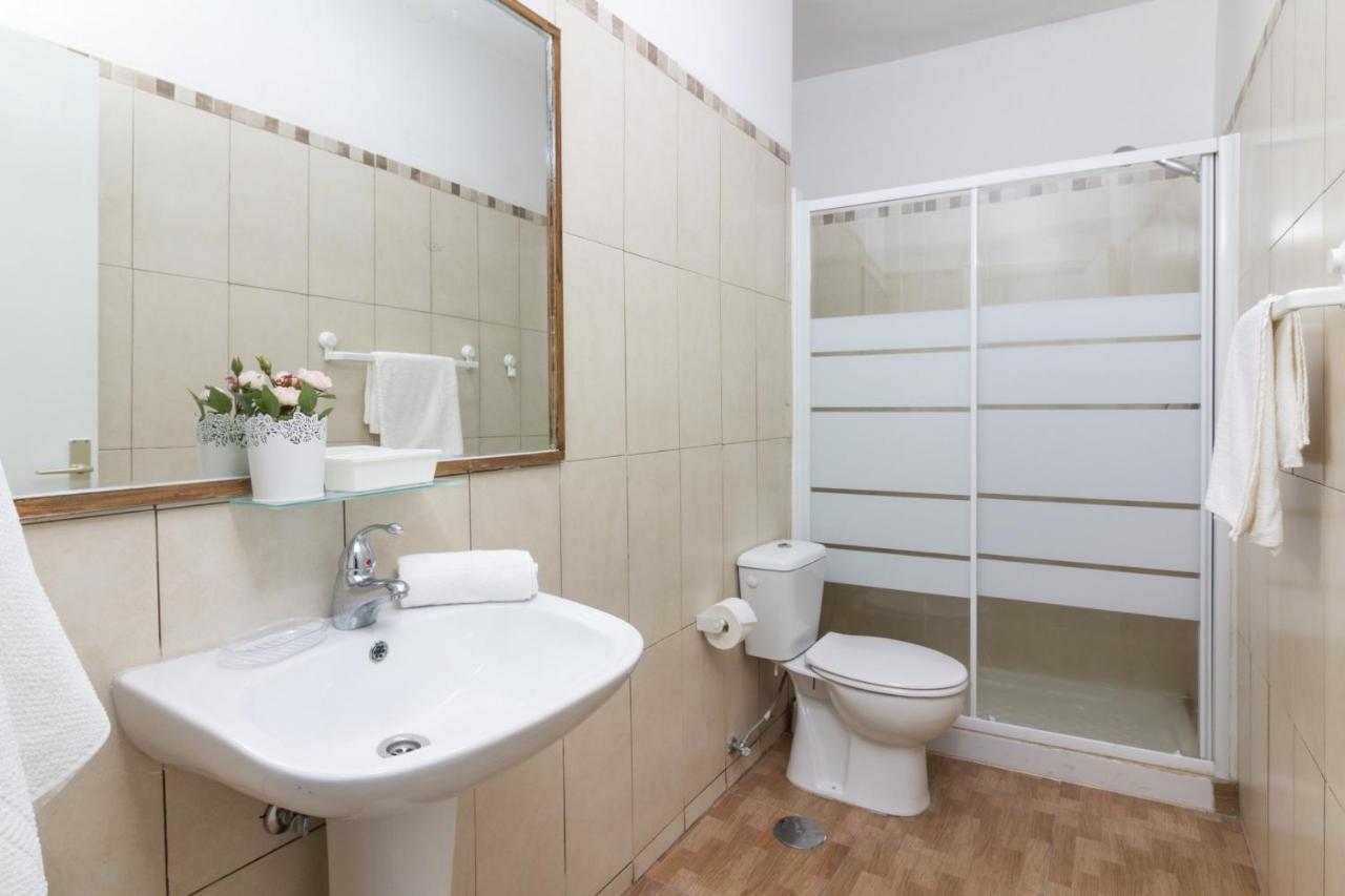 Homeforguest Amplio Apartamento En El Centro De Santa Cruz Ngoại thất bức ảnh